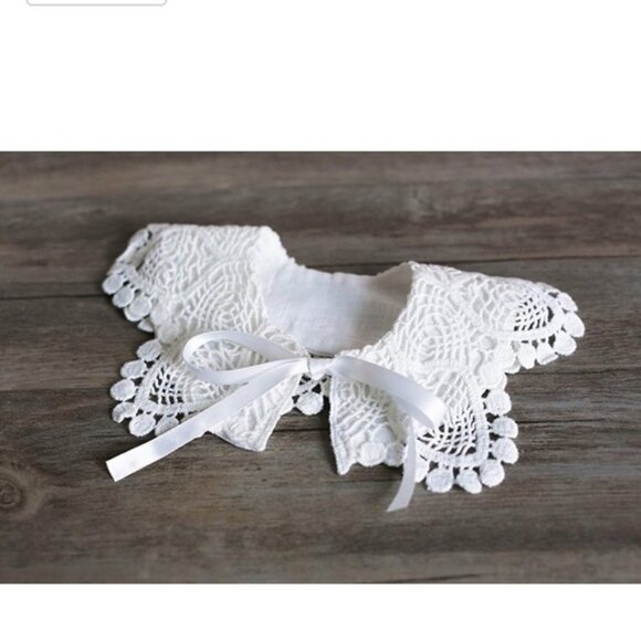 New Lace Crochet Baby Girl Bibs‎ - Picture 4 of 7